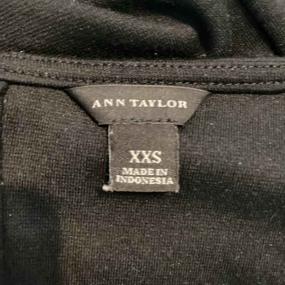 Ann Taylor Career Top Size XXS Black Sleeveless Peplum - Picture 6 of 7
